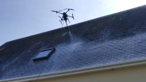 Nettoyage de toiture en ardoises : vue drone