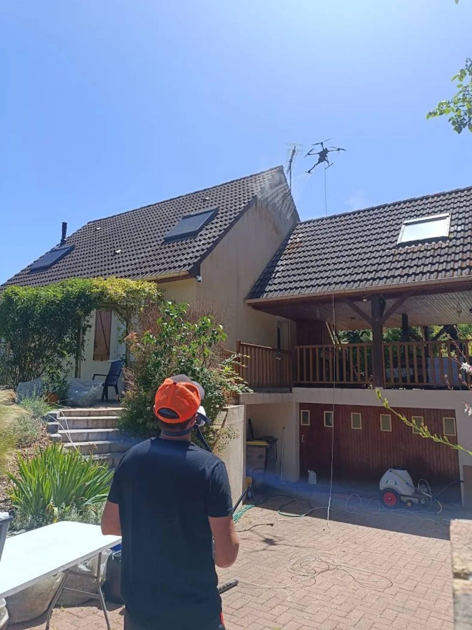 Nettoyage de toiture et aspiration de gouttières à Val de la Haye